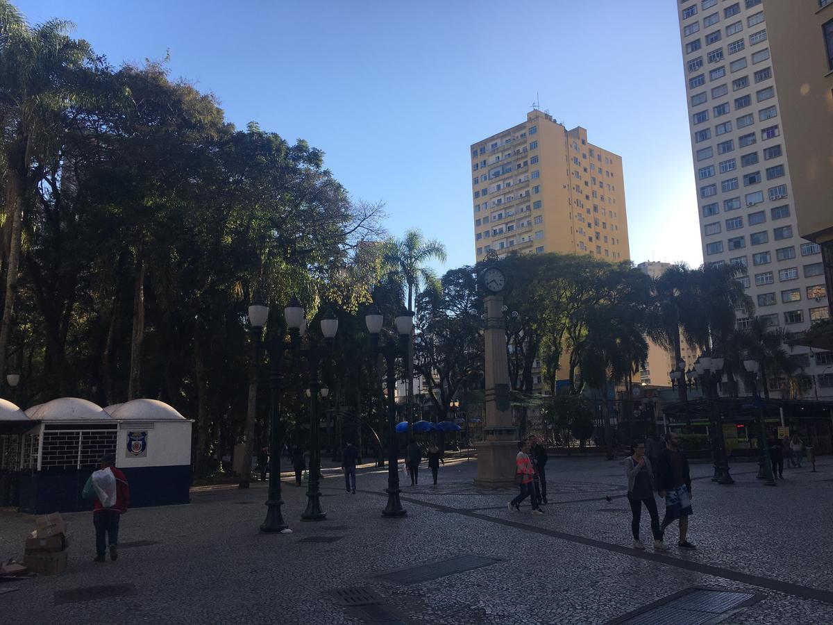 Ap Na Rua Das Flores Κουριτίμπα Εξωτερικό φωτογραφία